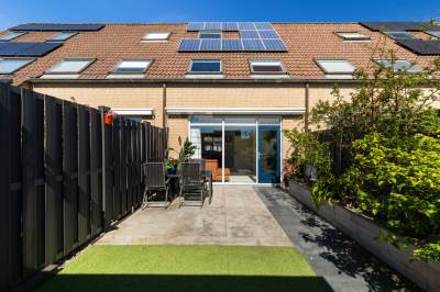 Woning Van den Broek-erf 136 Dordrecht