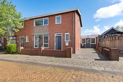 Woning Plantsoen 11 Bakhuizen