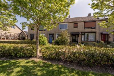 Woning van Oldenbarneveltstraat 24 Zuid-Beijerland