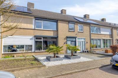 Woning Bartókstraat 72 Elst (GE)