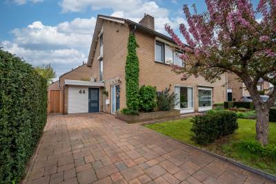 Woning Burgemeester van Deelensingel 44 Velden