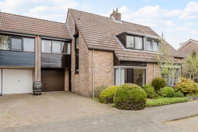 Woning Margrietstraat 53 Rijen