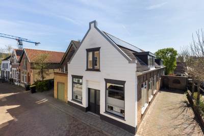 Woning Schouteneinde 12 Puttershoek