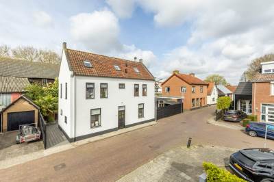 Woning In 't Veldstraat 12 's-Gravendeel