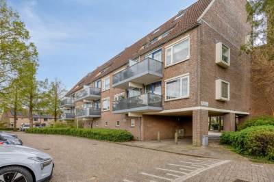Woning Arthur van Schendelplein 19 Hillegom
