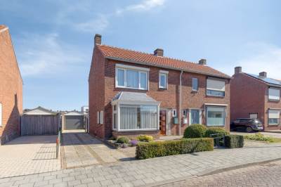 Woning Burg. IJsebaertstraat 10 Sint Jansteen