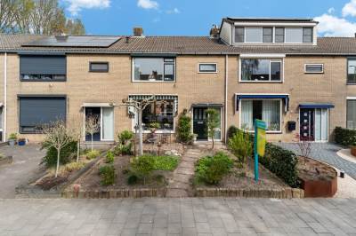 Woning Ridder van Dorpstraat 5 Nieuw-Beijerland