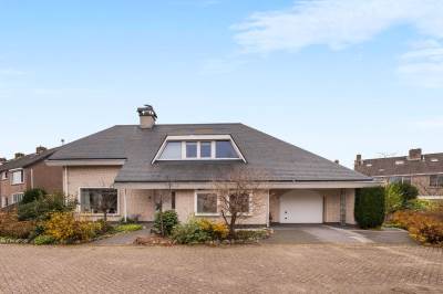 Woning Lijnzaadstraat 1 Zuidland