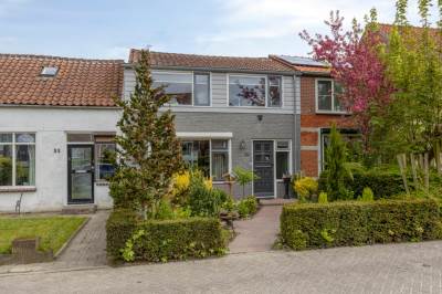 Woning Oostsingel 34 Sint-Maartensdijk