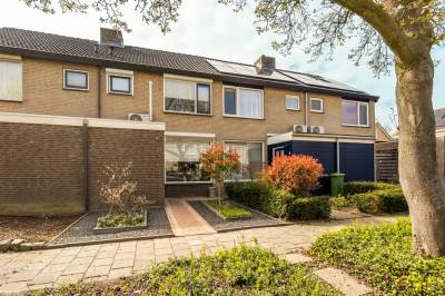 Woning Magnolialaan 27 Almkerk