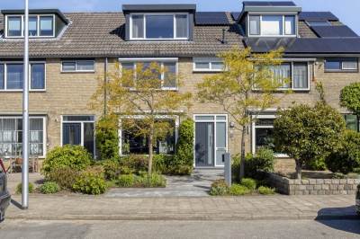 Woning Leliestraat 4 Roelofarendsveen