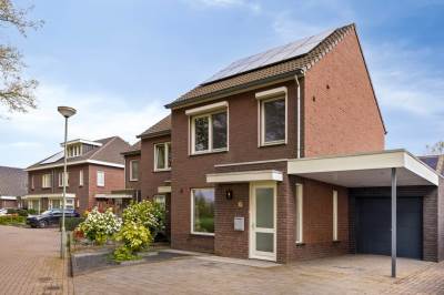 Woning Elzenhof 15 Grashoek