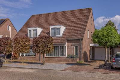 Woning Marga Klompéstraat 15 Waalwijk