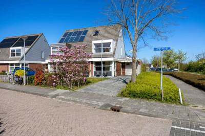 Woning Langs de Lijn 104 Bedum