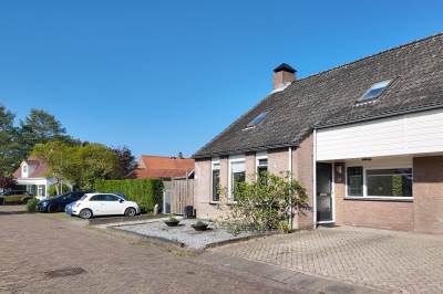 Woning Folke Bernadottelaan 13 Willemstad