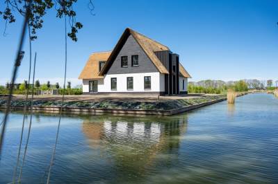 Woning Ambachtsheerenlaan 5B Numansdorp