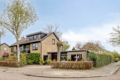 Woning Burgemeester de van der Schuerenlaan 7 Oosterhout (NB)