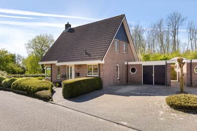 Woning Kroanenburg 35 St.-Annaparochie