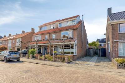 Woning Jacob van Oostzanenstraat 10 Heemskerk