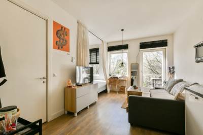 Woning Laan van Vlaanderen 141C4 Amsterdam