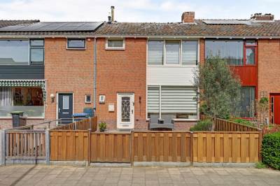 Woning Petuniapad 6 Spijkenisse