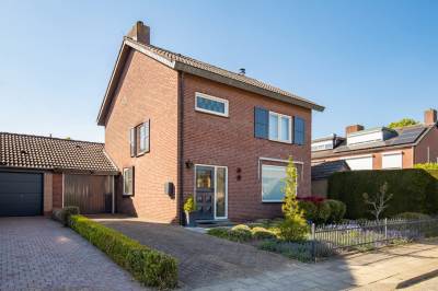 Woning Graaf van Loonstraat 11 Born