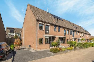 Woning Zwaluwplaats 20 Numansdorp