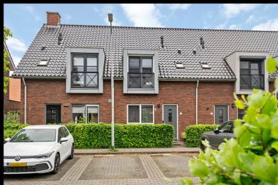 Woning Meester J van Dolderenstraat 11 Kesteren