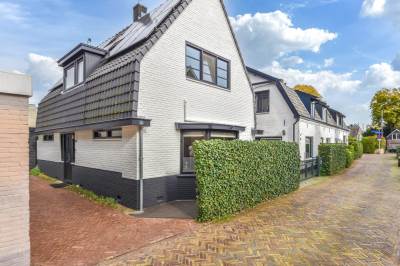 Woning Cornelis Bakkerlaan 36 Laren (NH)
