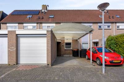 Woning Ridderspoor 63 Zwaag