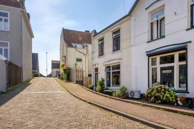 Woning Julianaplein 23 Tolkamer