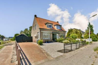 Woning Noordeinde 77 Oostzaan