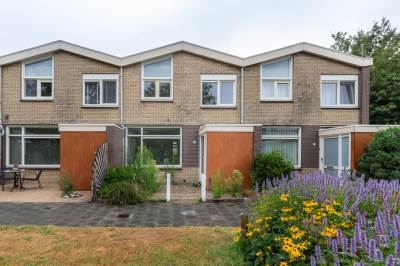 Woning Dennenlaan 13 Leimuiden