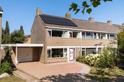 Woning Dr.Postmastraat 25 Buitenpost