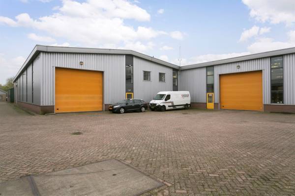 Bedrijfsruimte van Heemstraweg 32AA Beneden-Leeuwen