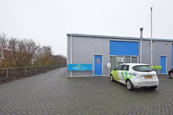 Bedrijfsruimte Mr. W.M. Oppedijk van Veenweg 2 Burgum