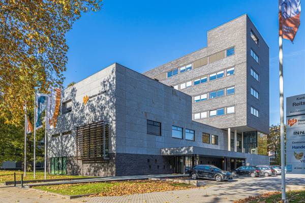 Kantoorruimte Professor Cobbenhagenlaan 35 Tilburg