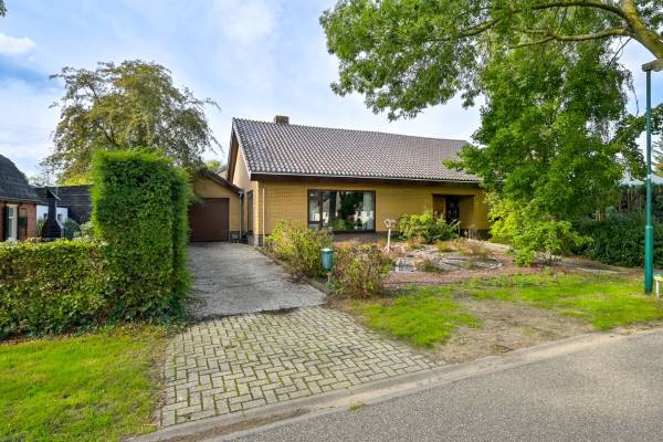 Bedrijfsruimte Strijpweg 4b Tull en &#39;t Waal