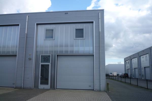 Bedrijfsruimte Pakketboot 19 Houten
