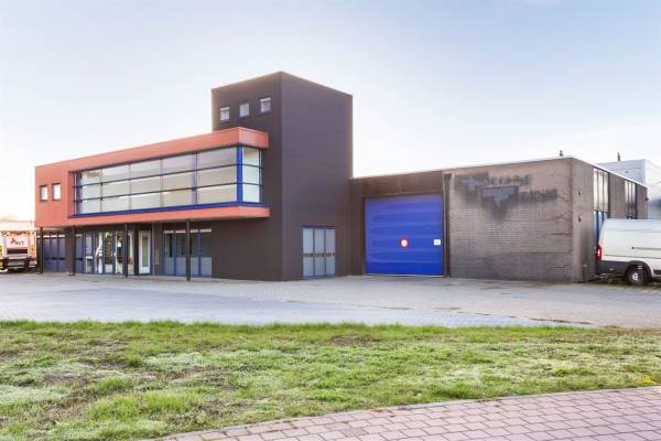 Bedrijfsruimte Albert Cuyplaan 2 Haaksbergen