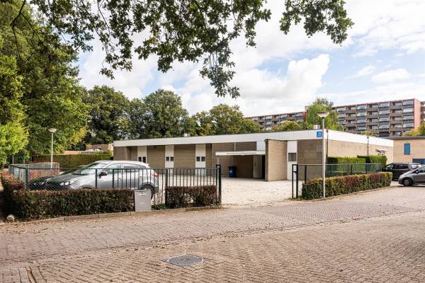 Maatschappelijk vastgoed Zenderenbrink 1 Enschede
