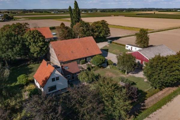 Agrarisch bedrijf Neushoornweg 33 Kraggenburg
