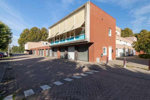 Bedrijfsruimte Oegstgeeststraat 221 Tilburg