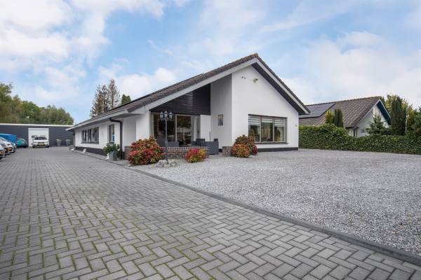 Bedrijfsruimte M.J. van Olmstraat 33 Winschoten