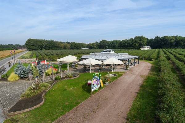 Agrarisch bedrijf Genenberg 28a Broekhuizen (LI)