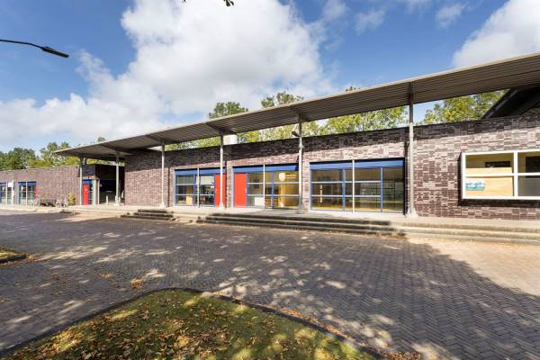 Kantoorruimte Stationsplein 13 Uithuizen