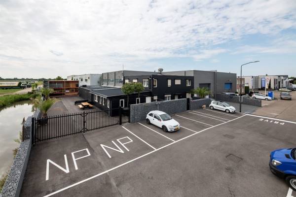 Bedrijfsruimte Hoefakker 10 Veen