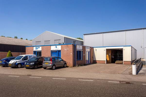 Bedrijfsruimte Industriestraat 17 Strijen