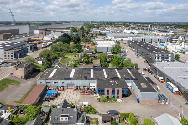Bedrijfsruimte Transportweg 8- 12 Hardinxveld-Giessendam