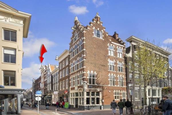 Winkelruimte Oude Hoogstraat 12 Amsterdam
